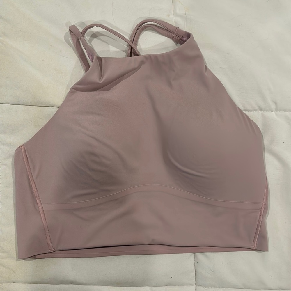 Like a Cloud High neck Lulu sports bra
